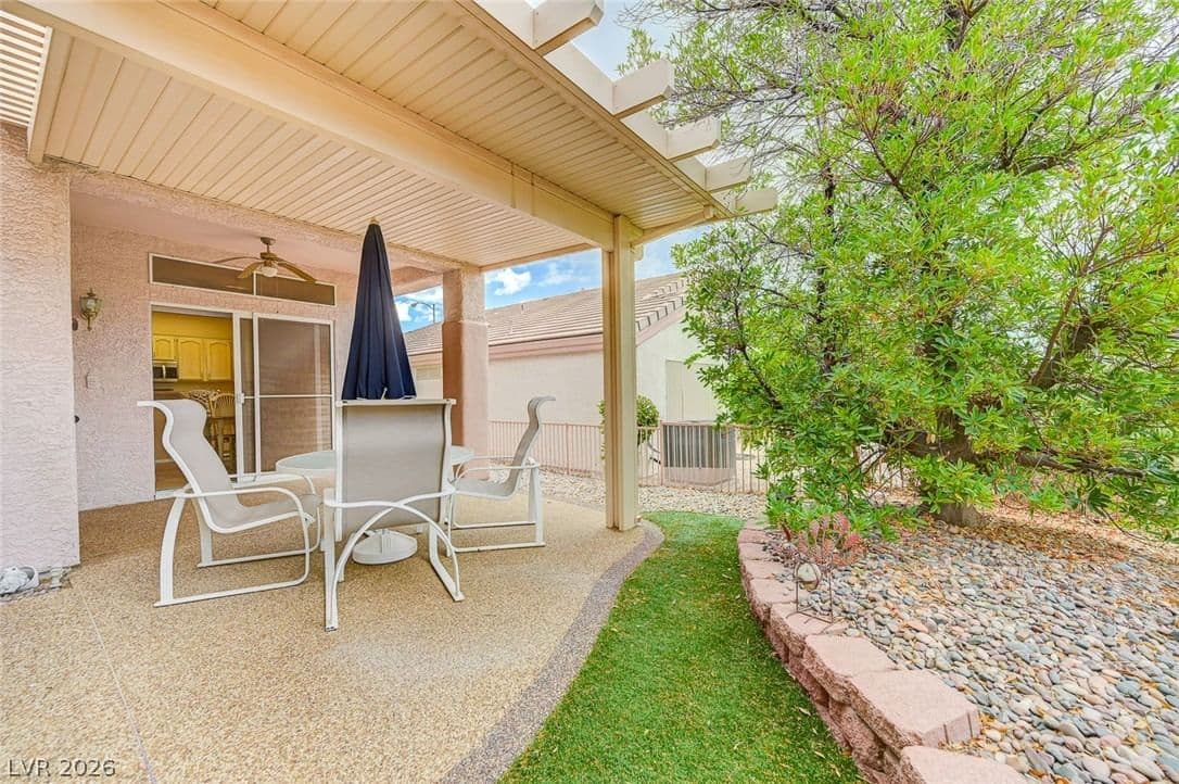 2115 High Mesa Drive photo 2