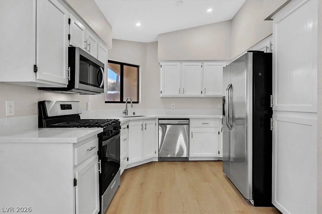 370 Lander Drive photo 2