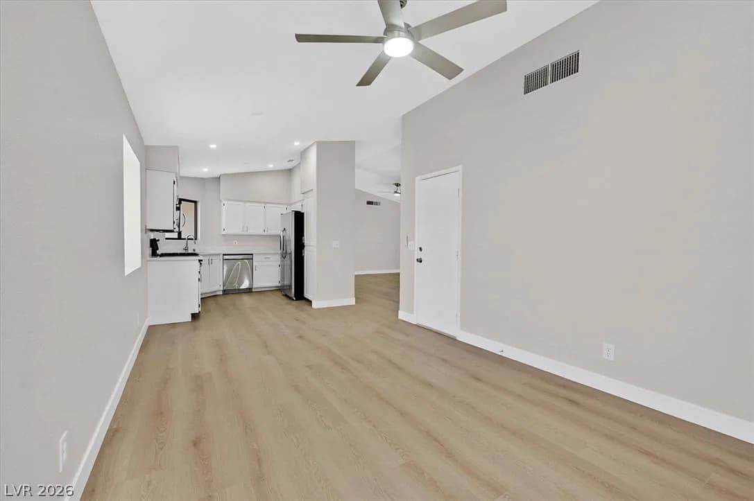 370 Lander Drive photo 4