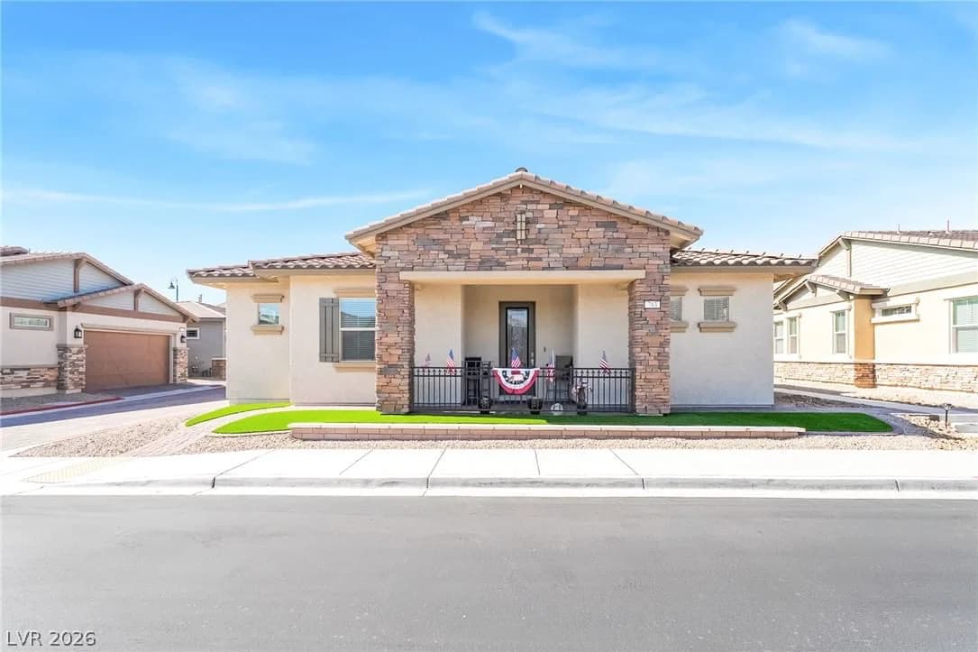 783 Charming Holly Street
