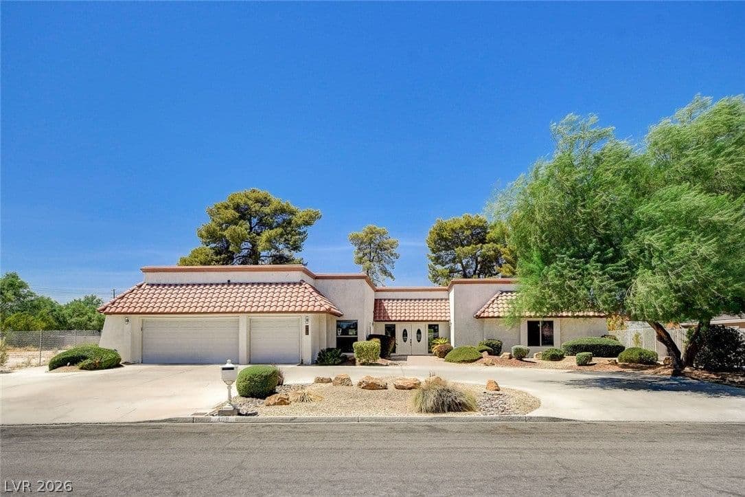 408 Lacy Lane photo 3
