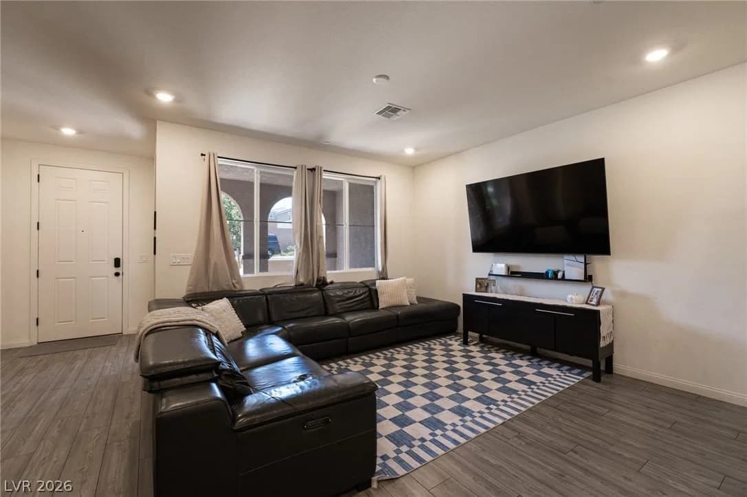 3476 Covilha Lane photo 5