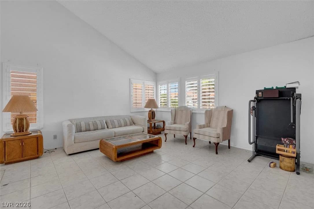 273 Cordero Drive photo 4