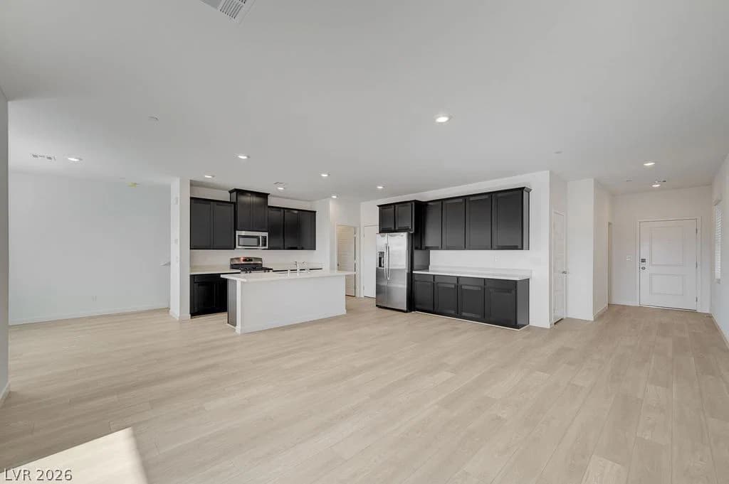 553 Preston Crest Street photo 3