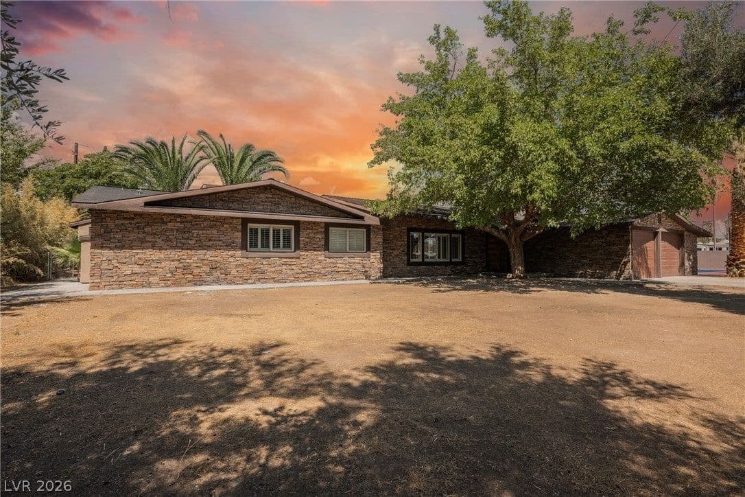 1779 Sycamore Trail photo 4