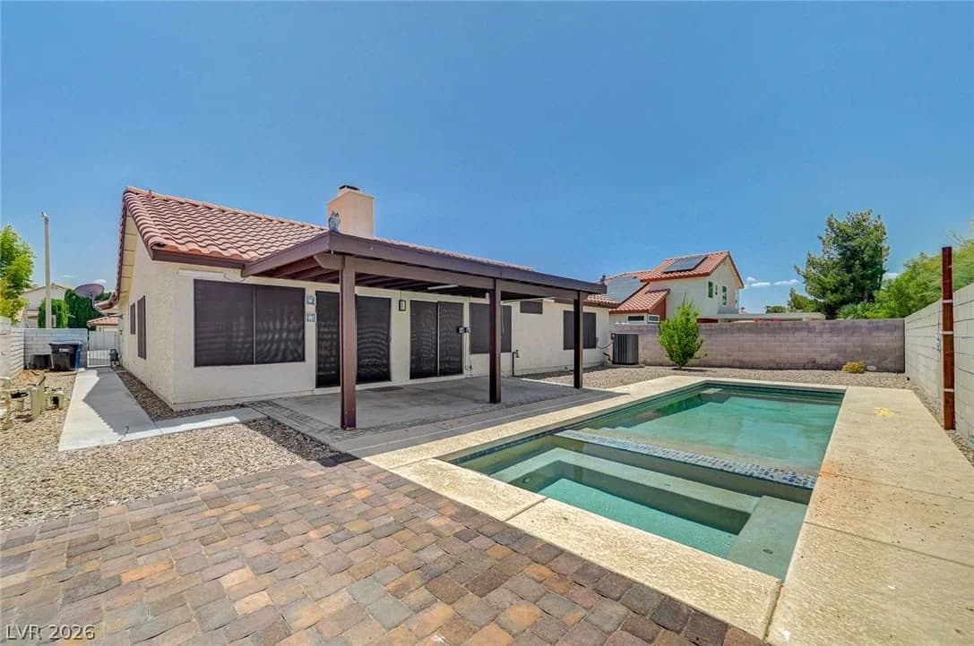 2334 Danville Court photo 4