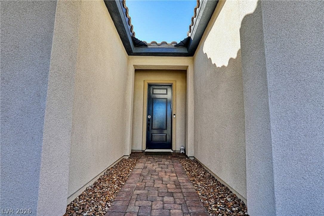 43 Autumn Palm Avenue photo 2