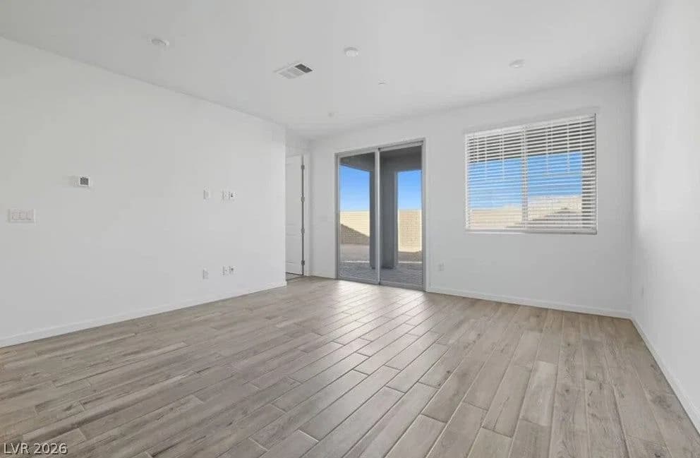 331 Adufe Place photo 3
