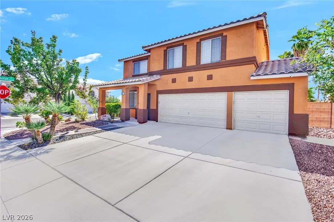 9677 Casper Peak Court photo 3