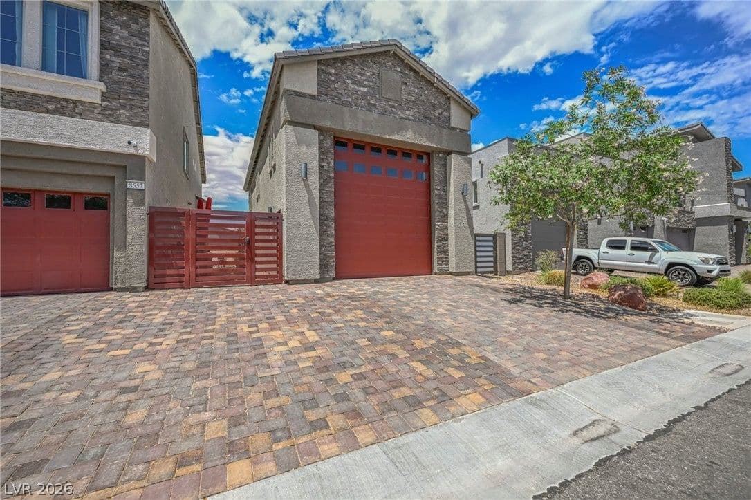 8557 Pioneer Way photo 5
