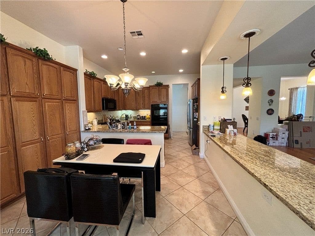932 Viscanio Place photo 5