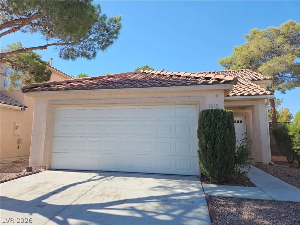 1613 Golden Glen Court
