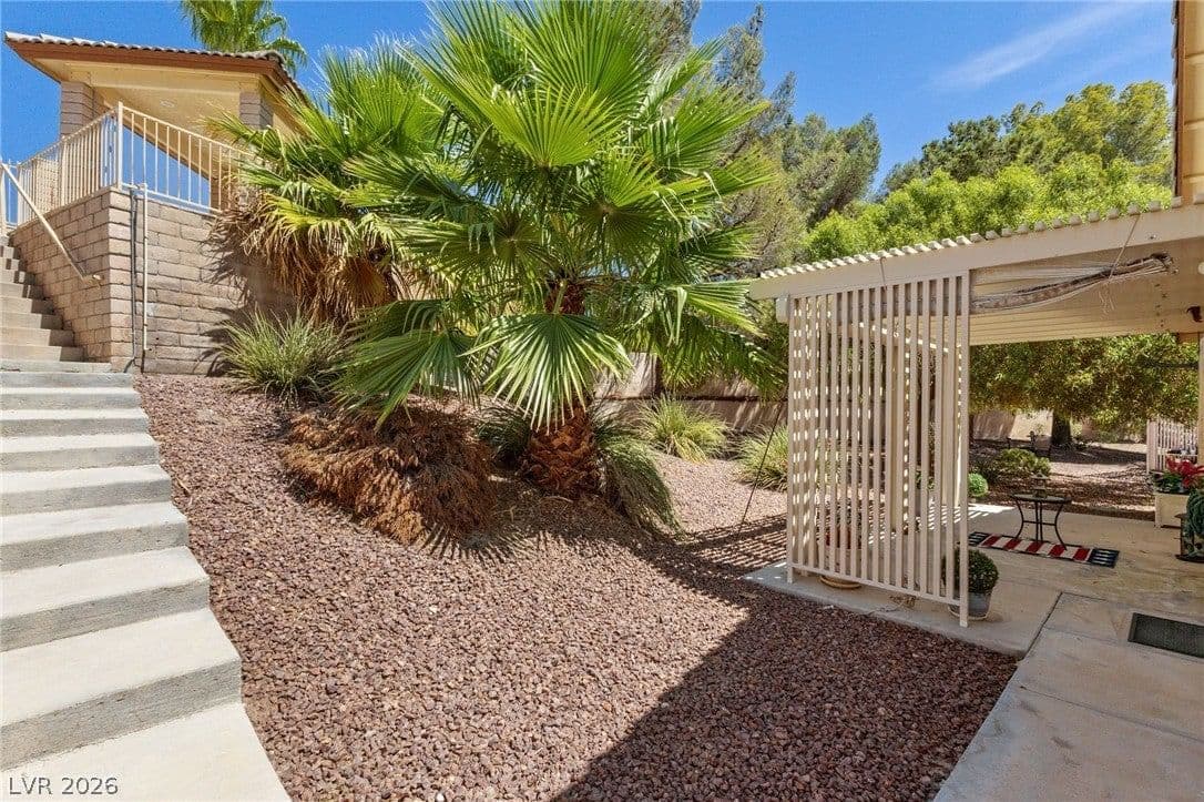 4920 Winterset Drive photo 3