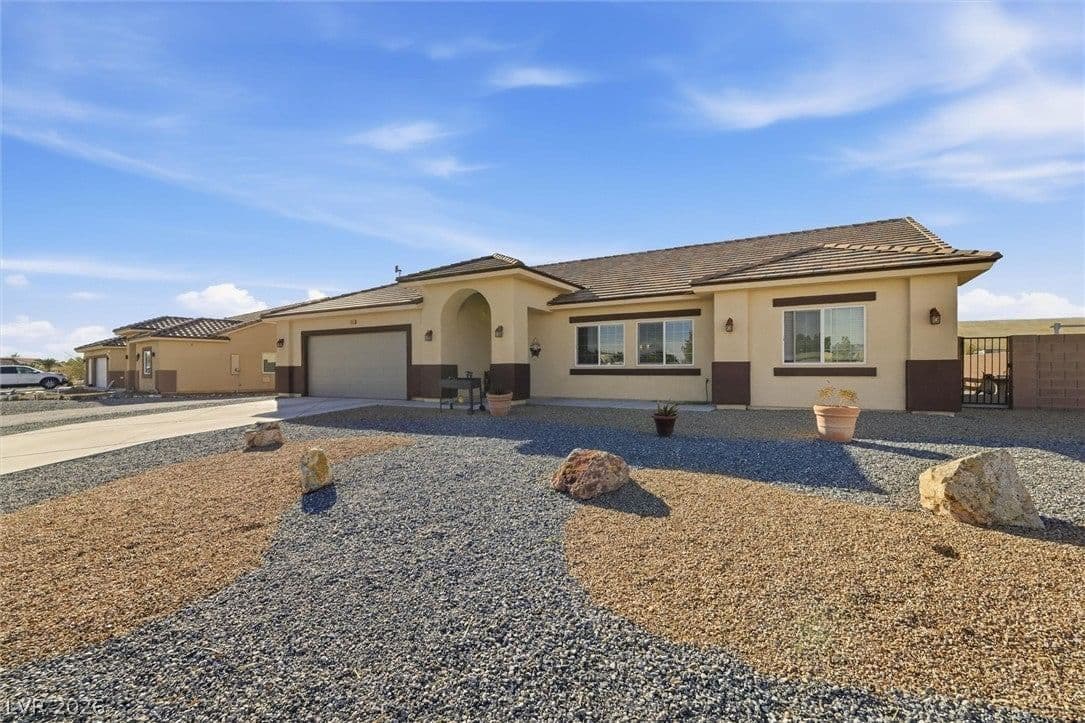 4800 Honey Locust Drive photo 4