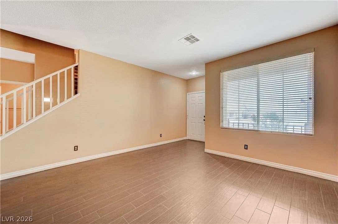 1335 Penhill Court photo 5