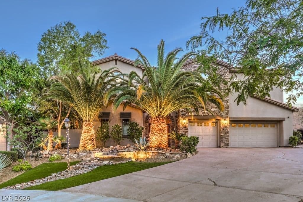 2849 Soaring Peak Avenue photo 2