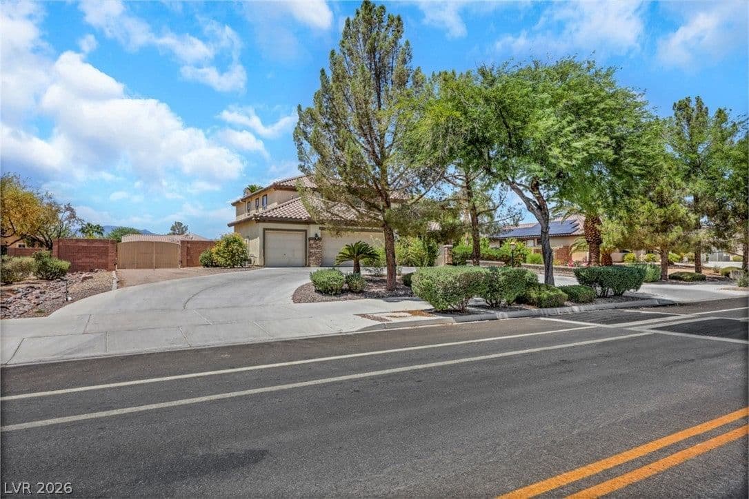 8101 Bradley Road photo 3