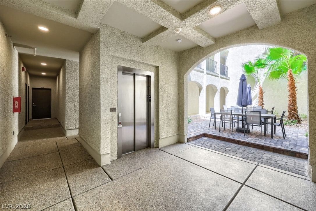 2555 Hampton Road photo 4