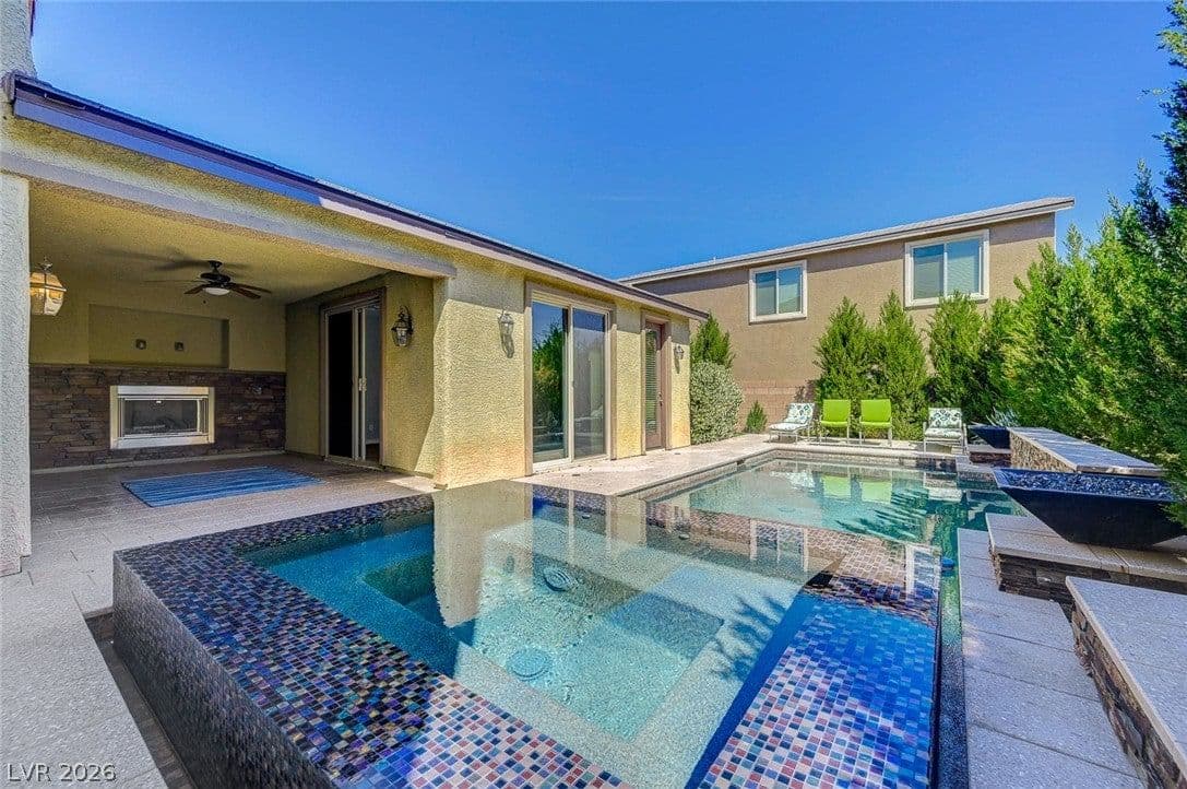 2894 Shining Sun Way photo 2