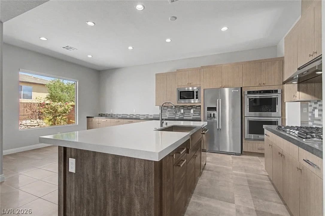 9868 Gemstone Sunset Avenue photo 5