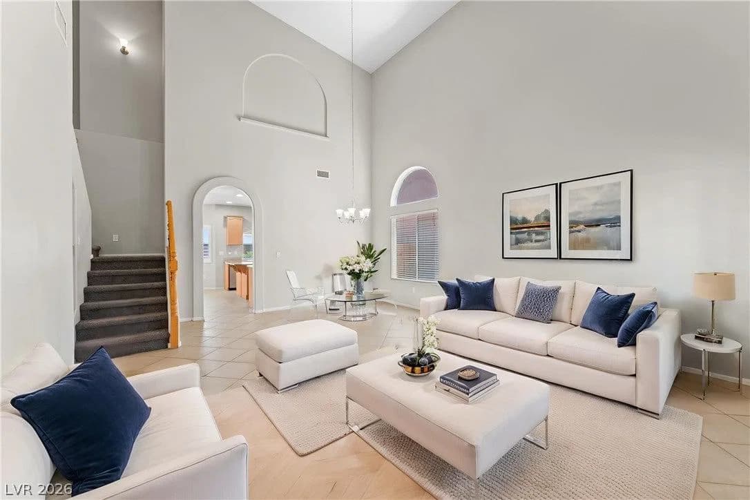 472 Crocus Hill Street photo 5