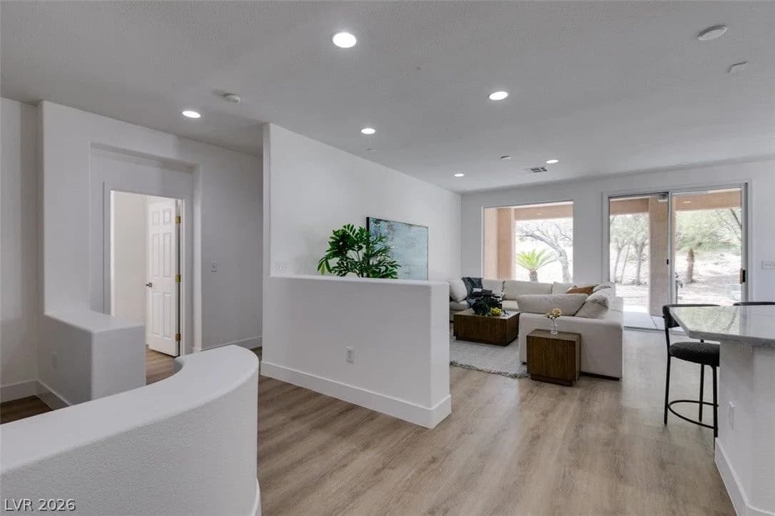 5029 Alfingo Street photo 4