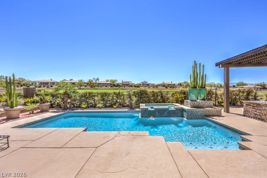 15 Knob Oak Drive