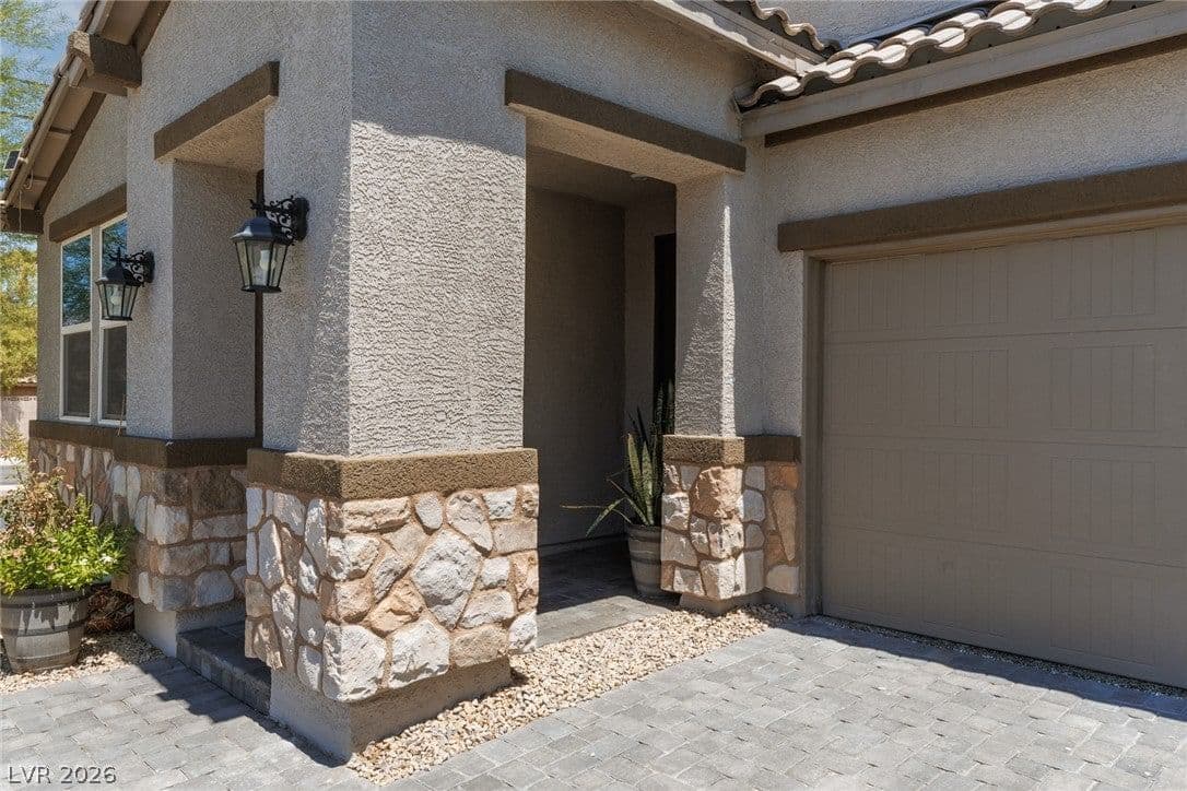 5148 Stonecrop Street photo 3