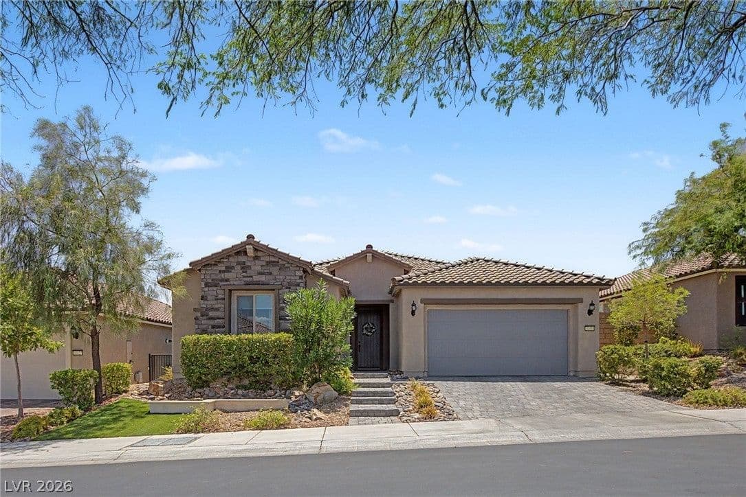 10433 Skye Paseo Avenue photo 2