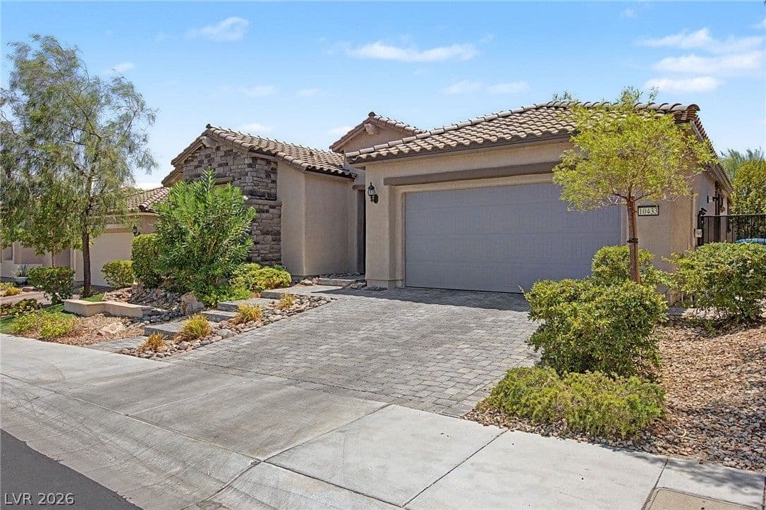 10433 Skye Paseo Avenue photo 3