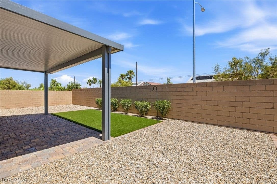 10086 Goff Grove Court photo 5