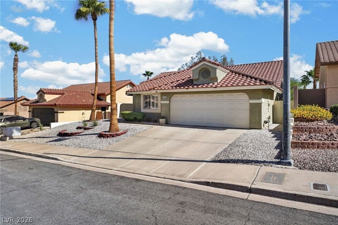 846 Holly Lake Way