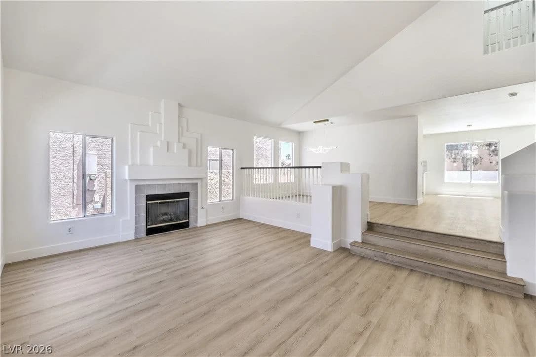 9115 Sangria Lane photo 3