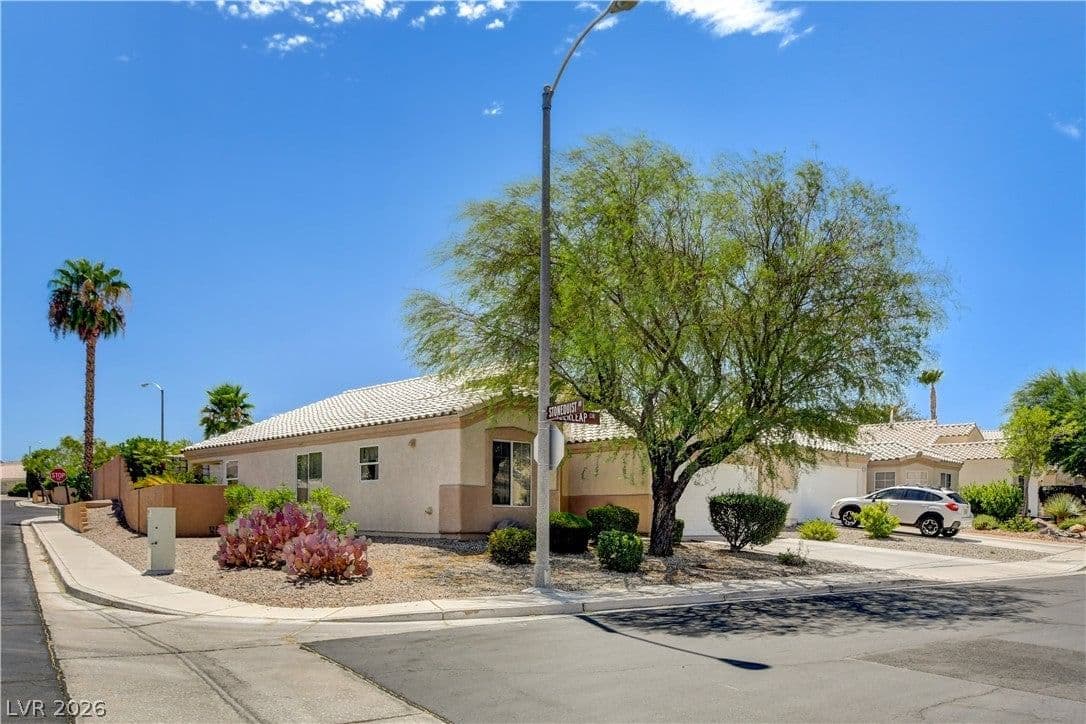 299 Deerleap Circle photo 2