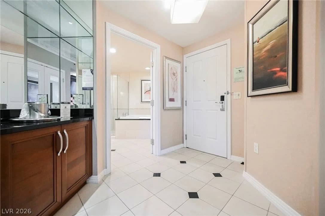 135 Harmon Avenue photo 4