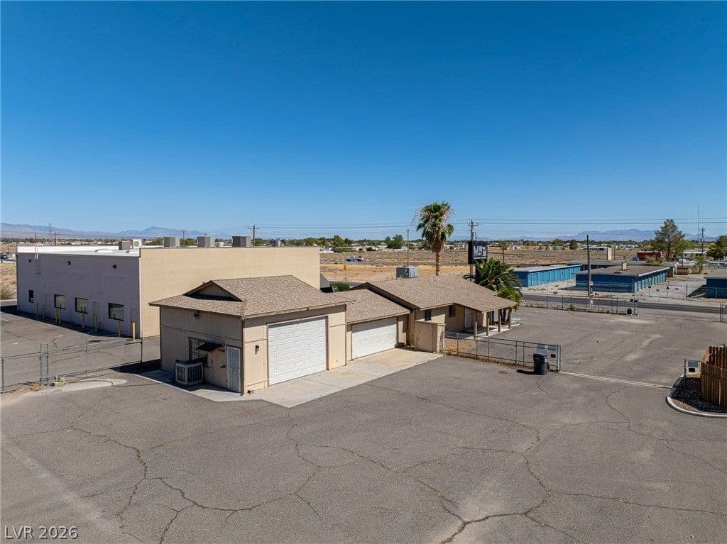1270 Charleston Park Avenue photo 4