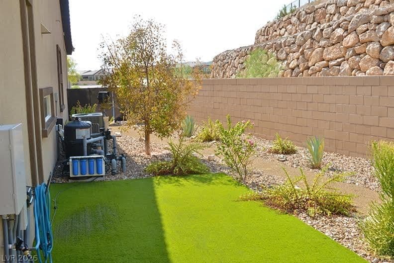 174 Crimson Cactus Avenue photo 5