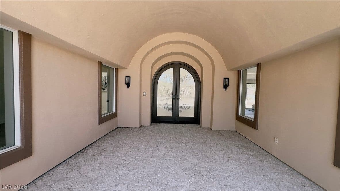 606 Valencia Drive photo 4