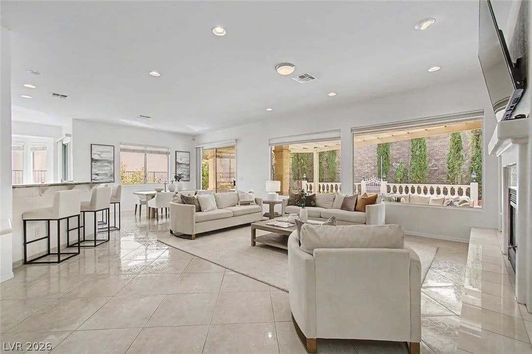 1616 Bontemps Court photo 3