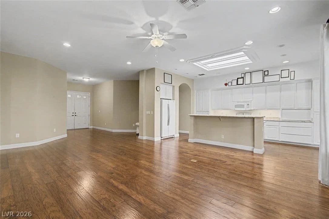 2557 Forest City Drive photo 5