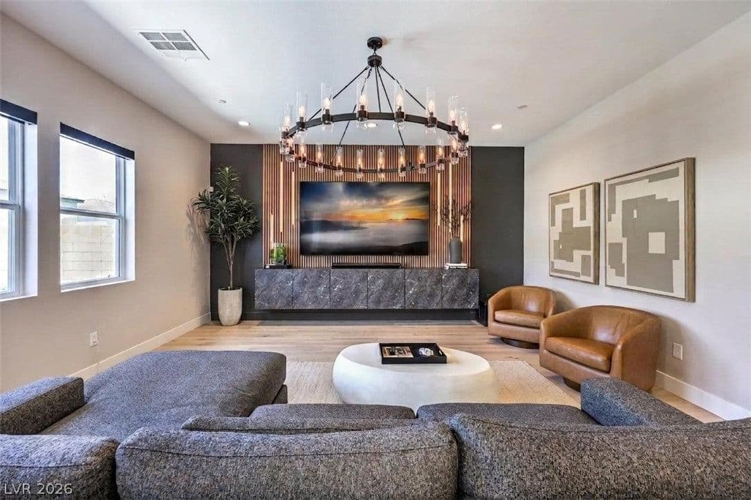 10214 Sequoia Glen Avenue photo 3