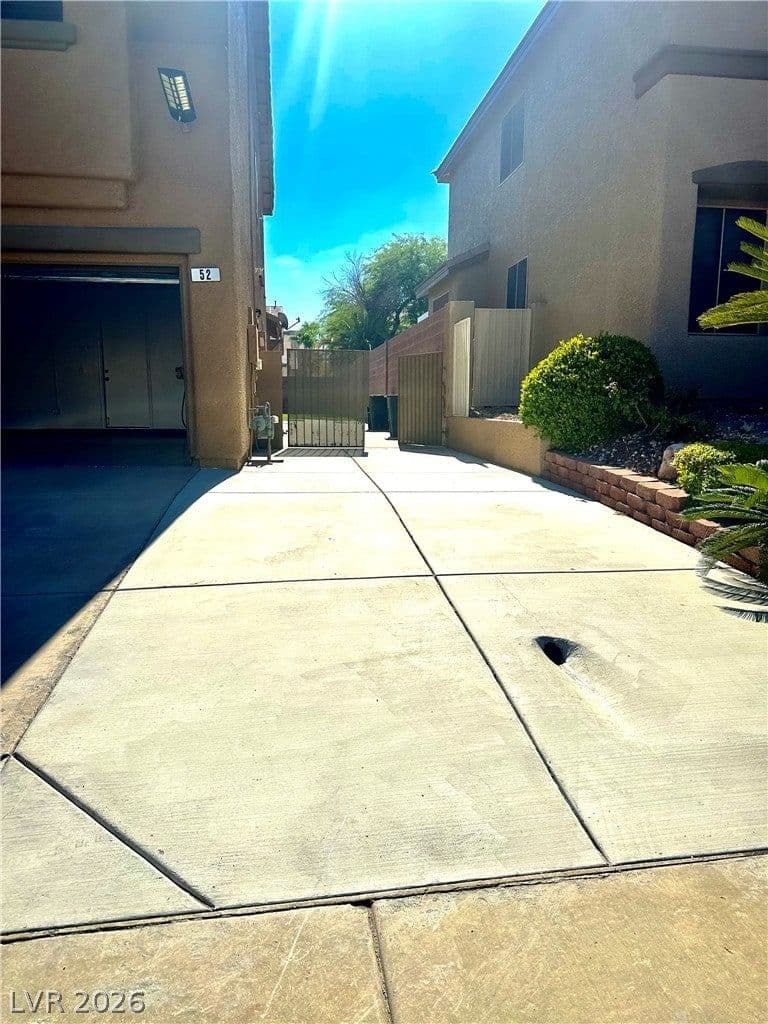 52 Green Hills Court photo 5