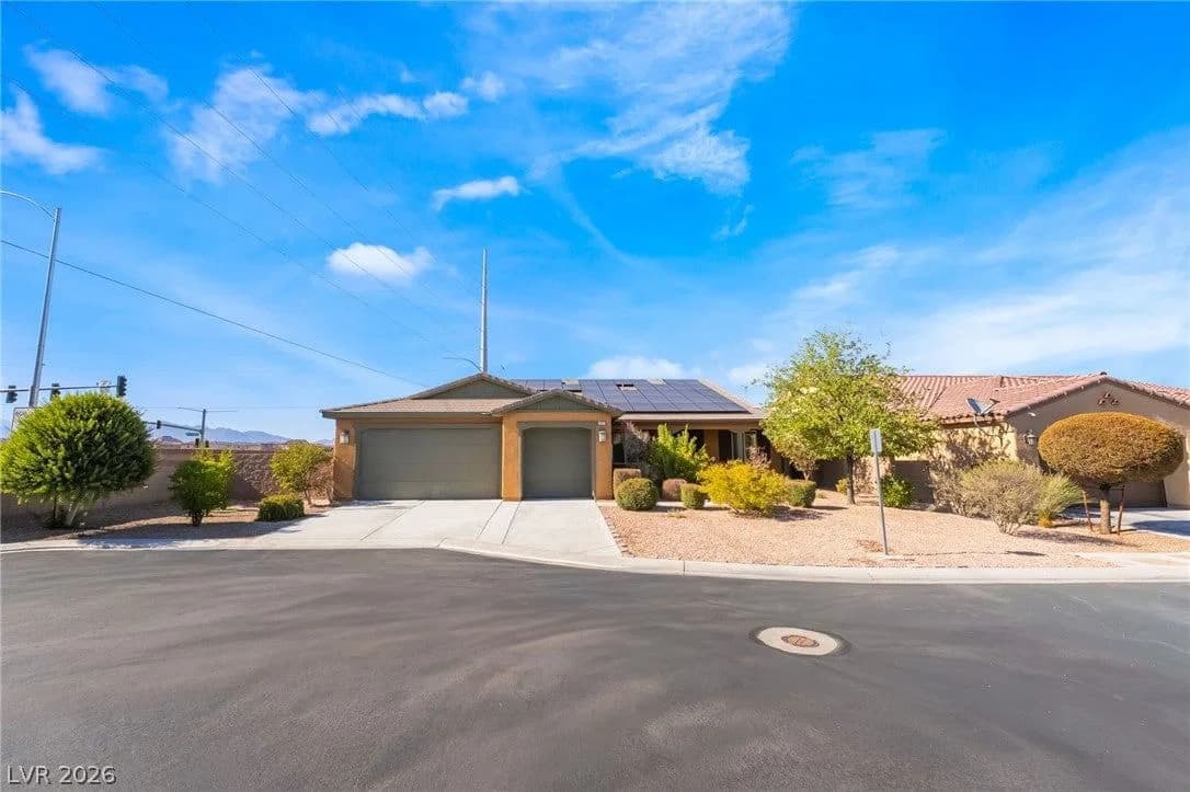 8584 Garnet Lake Avenue photo 2