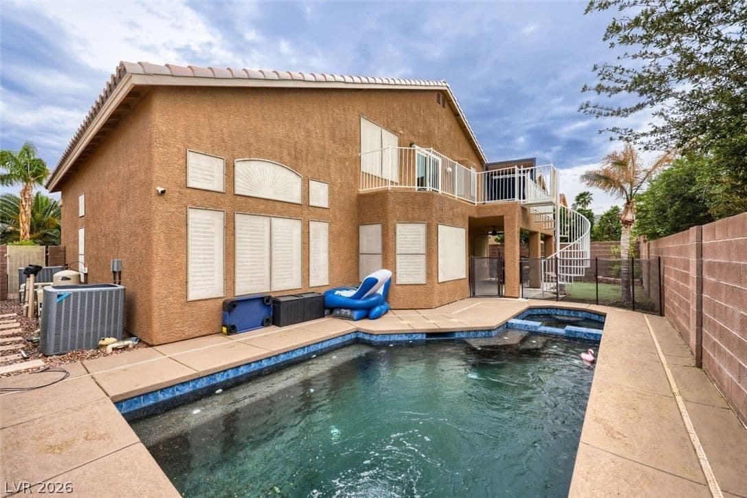 283 Grand Olympia Drive photo 2