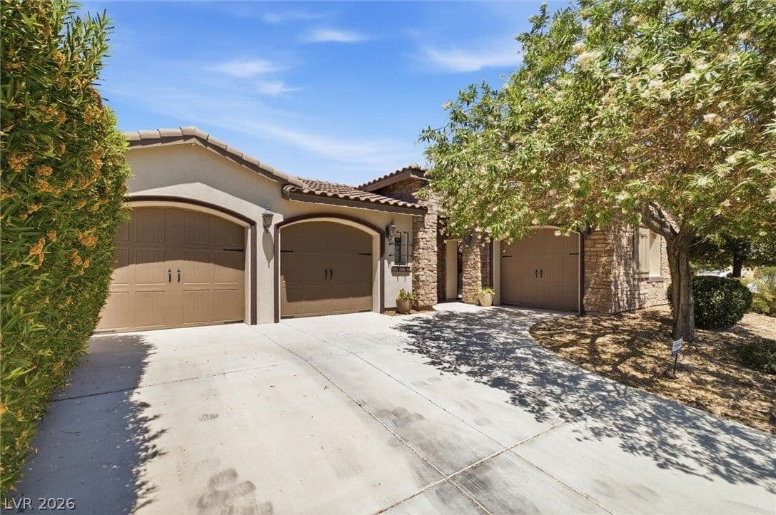4384 Deliza Lane photo 3
