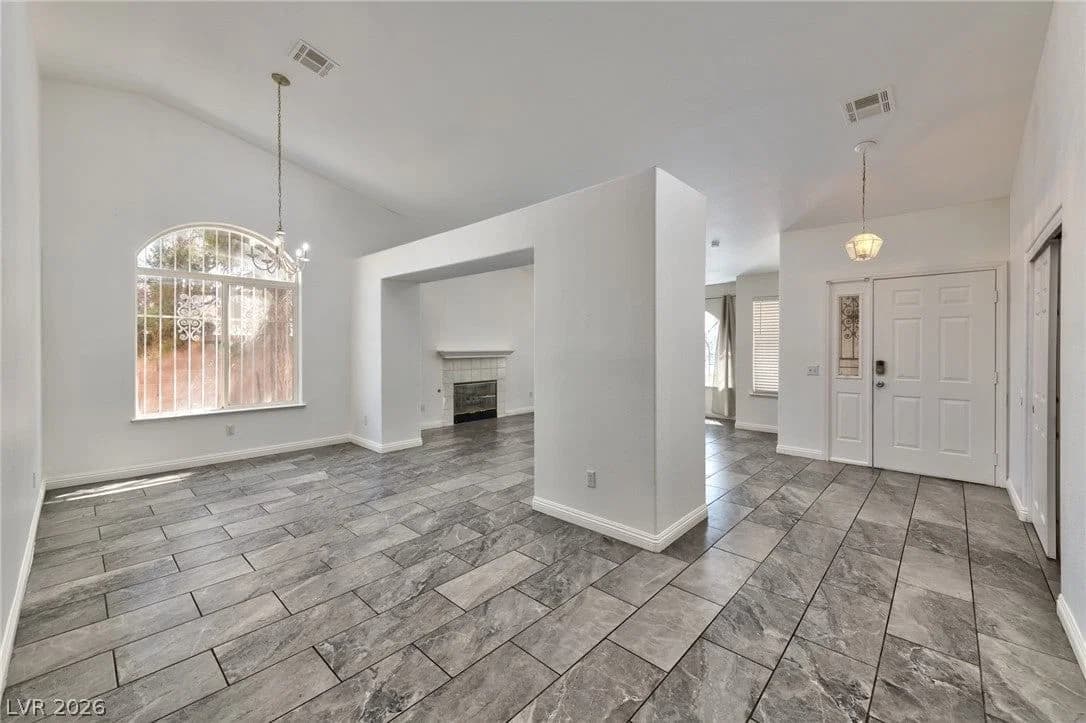 6102 Marvin Street photo 3