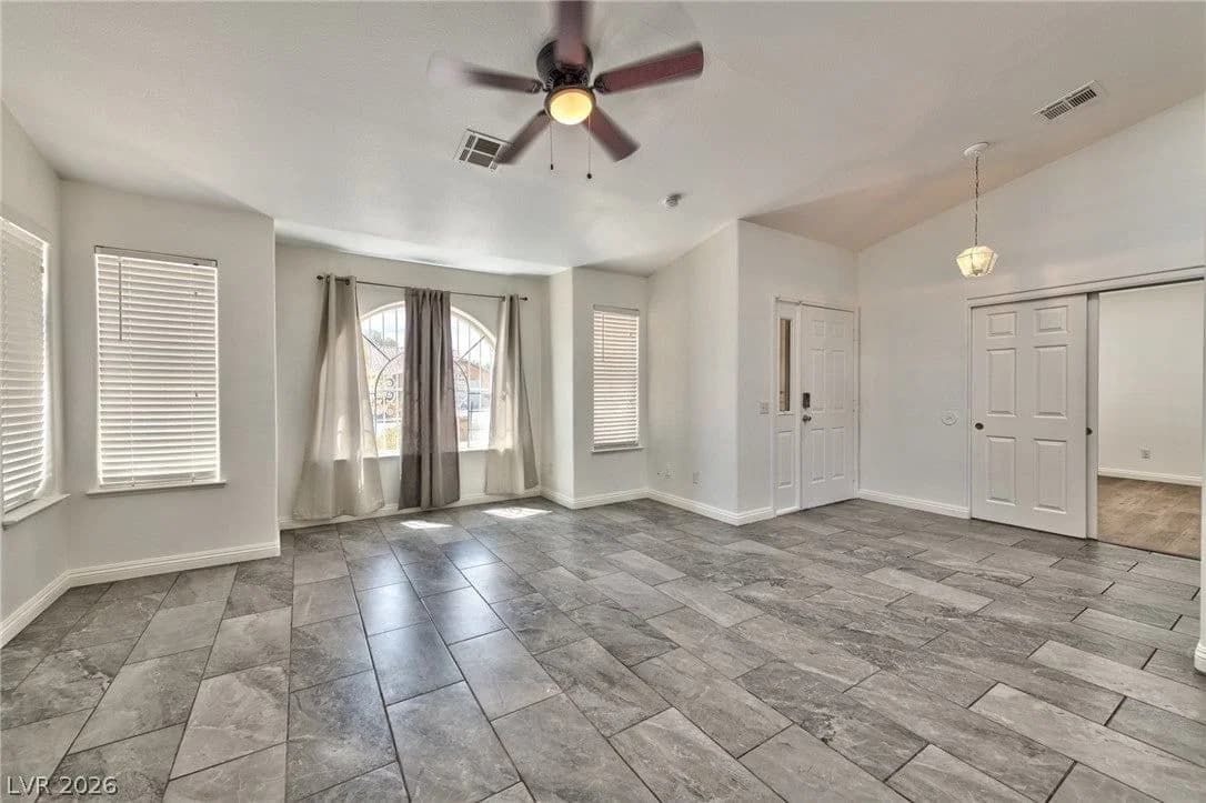 6102 Marvin Street photo 5