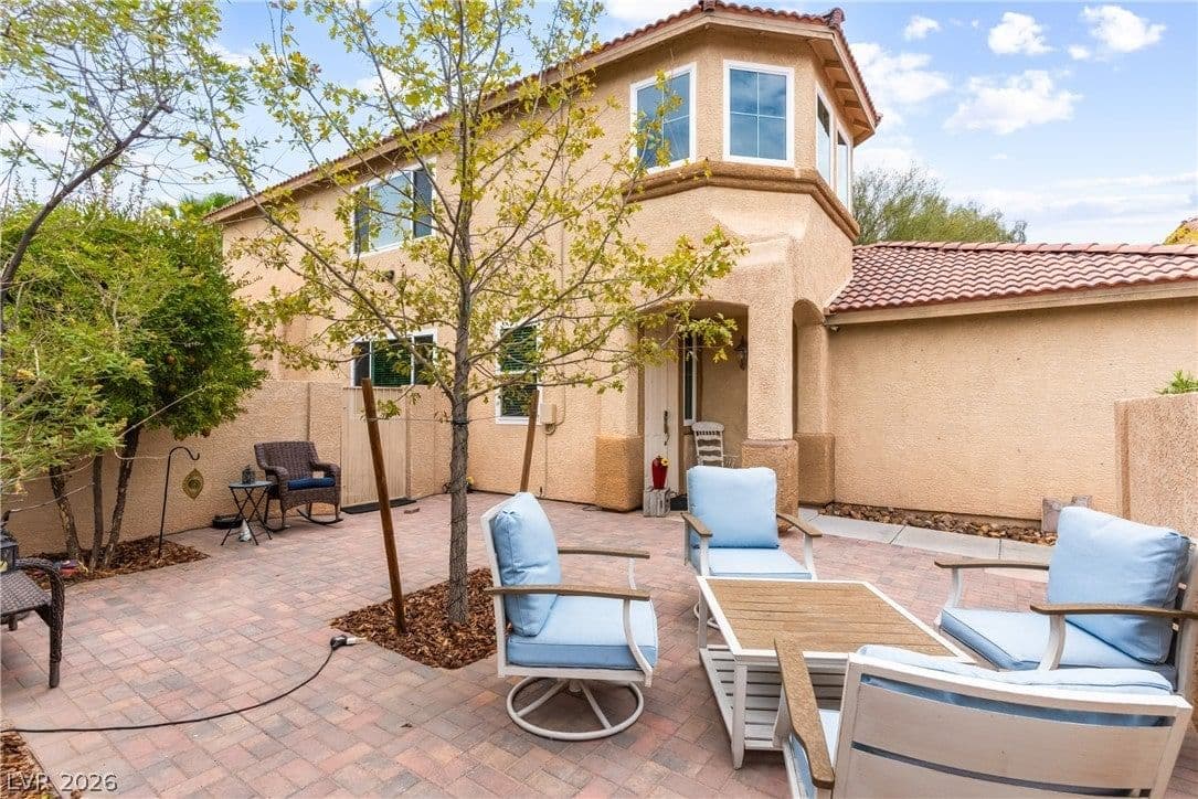 435 Manderley Court photo 5