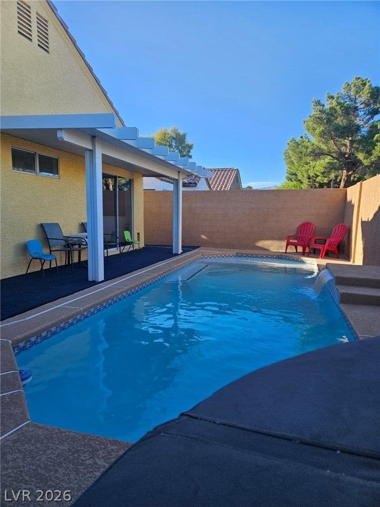 4440 Minaret Way photo 2