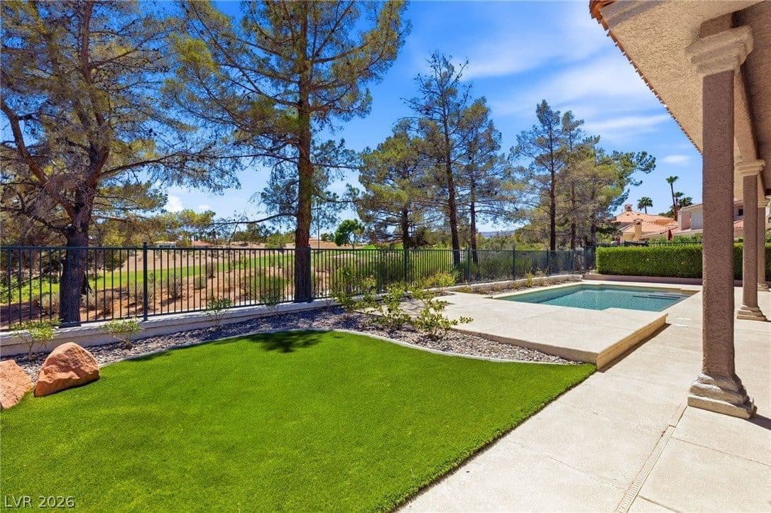 8649 Robinson Ridge Drive photo 3